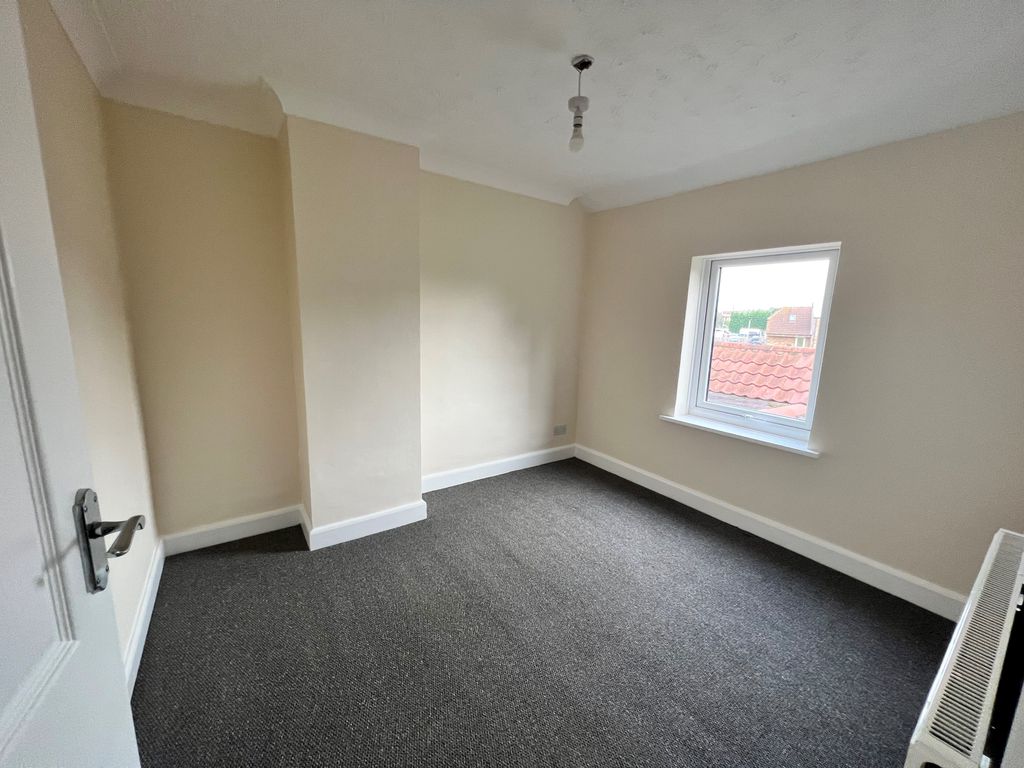 Property photo 3 of 6 Bedroom 2
