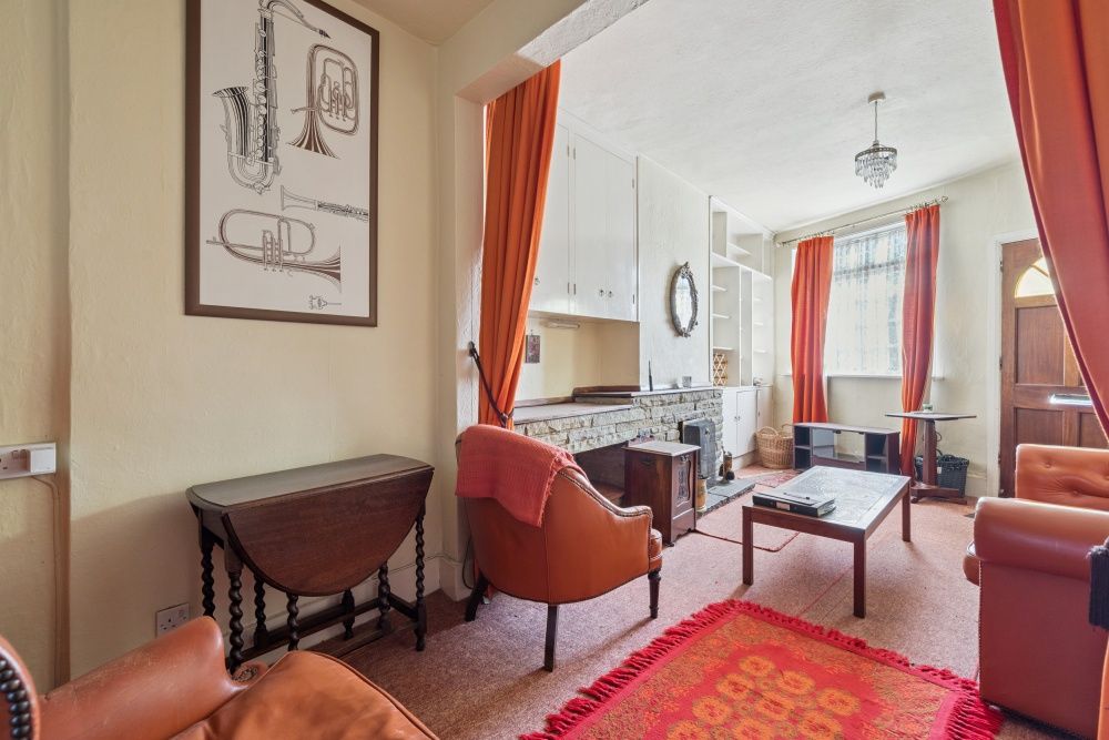 Property photo 2 of 12