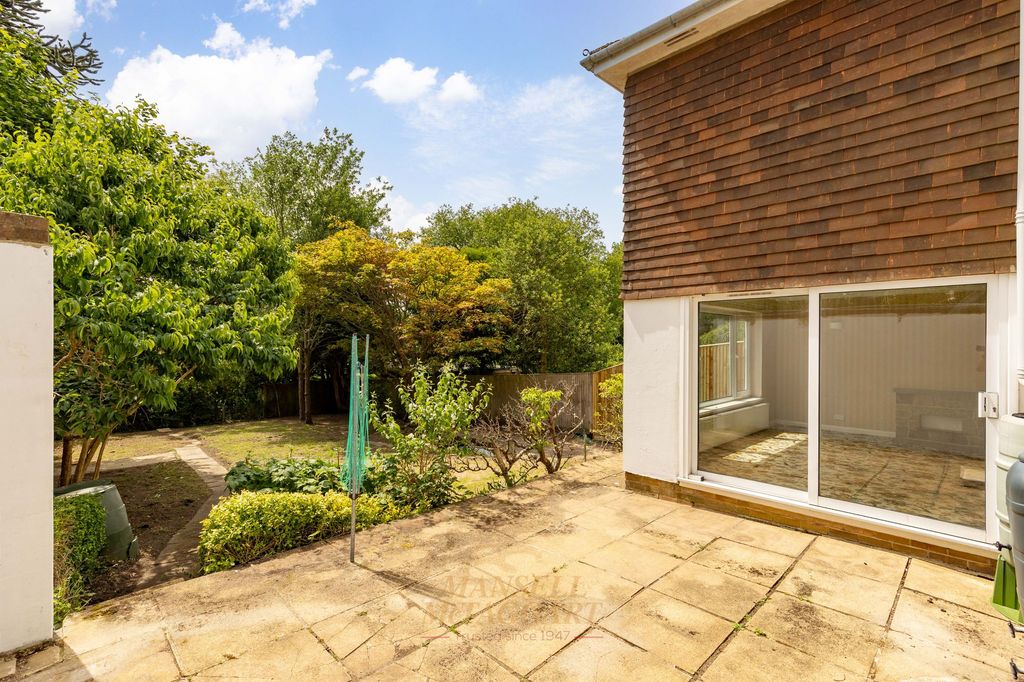 Property photo 2 of 19