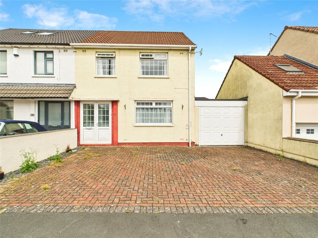 Property photo 2 of 23 Picture No. 26