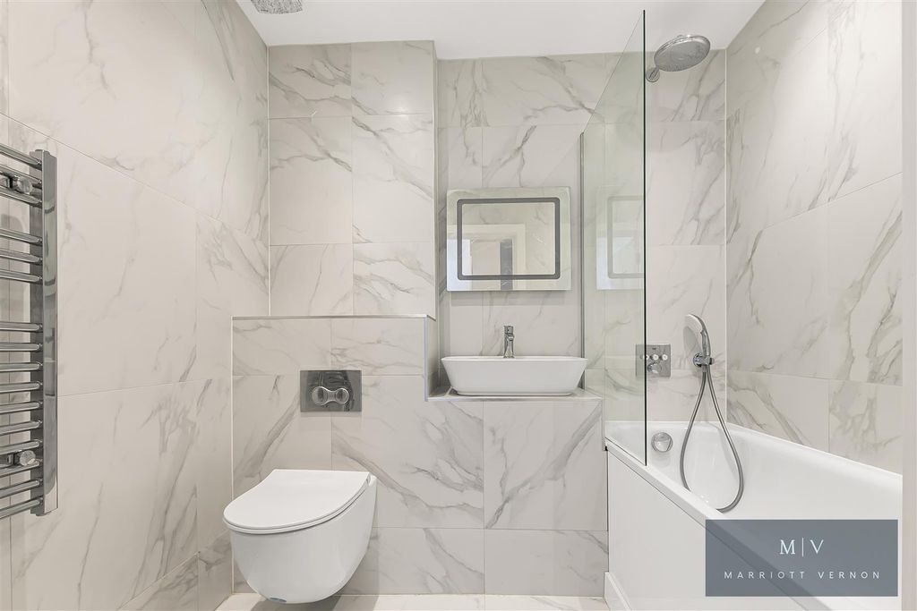 Property photo 3 of 9 Purley Rise 19 Marriott-5.Jpg