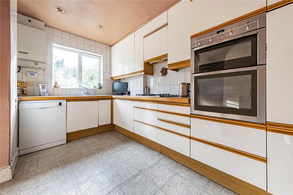 Property photo 3 of 21 Picture No. 07