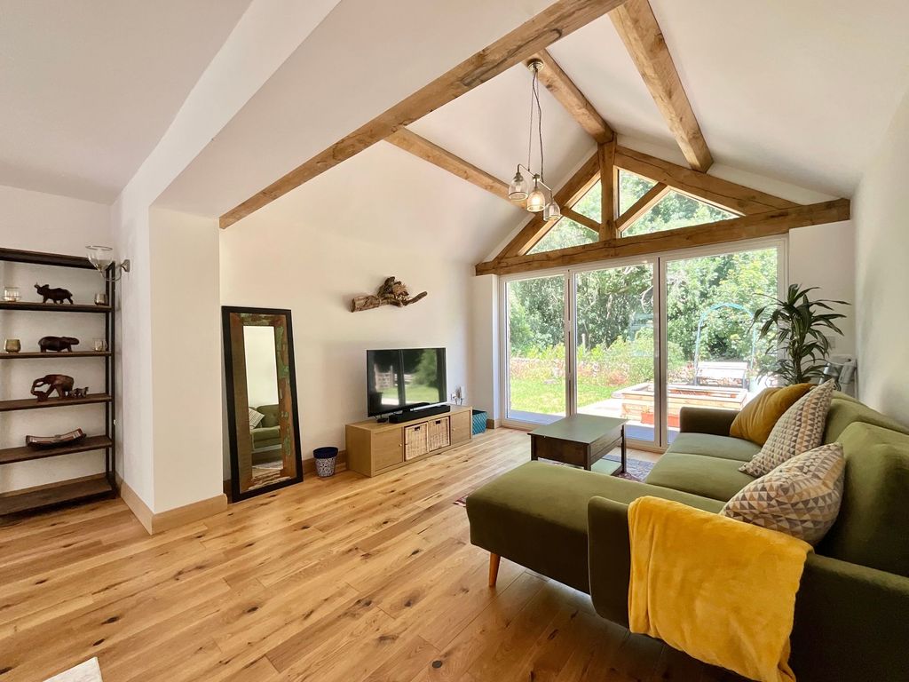 Property photo 2 of 37