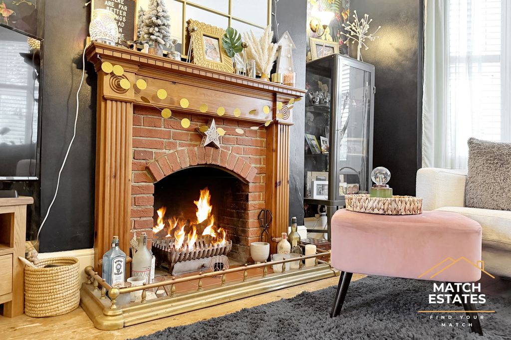 Property photo 3 of 13