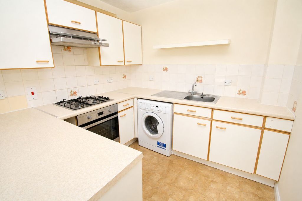 Property photo 3 of 4
