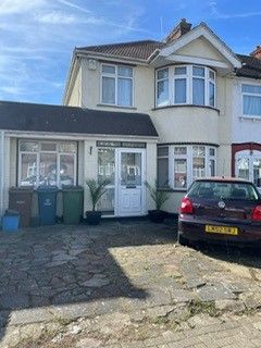 Property photo 1 of 16 60Tregennaext