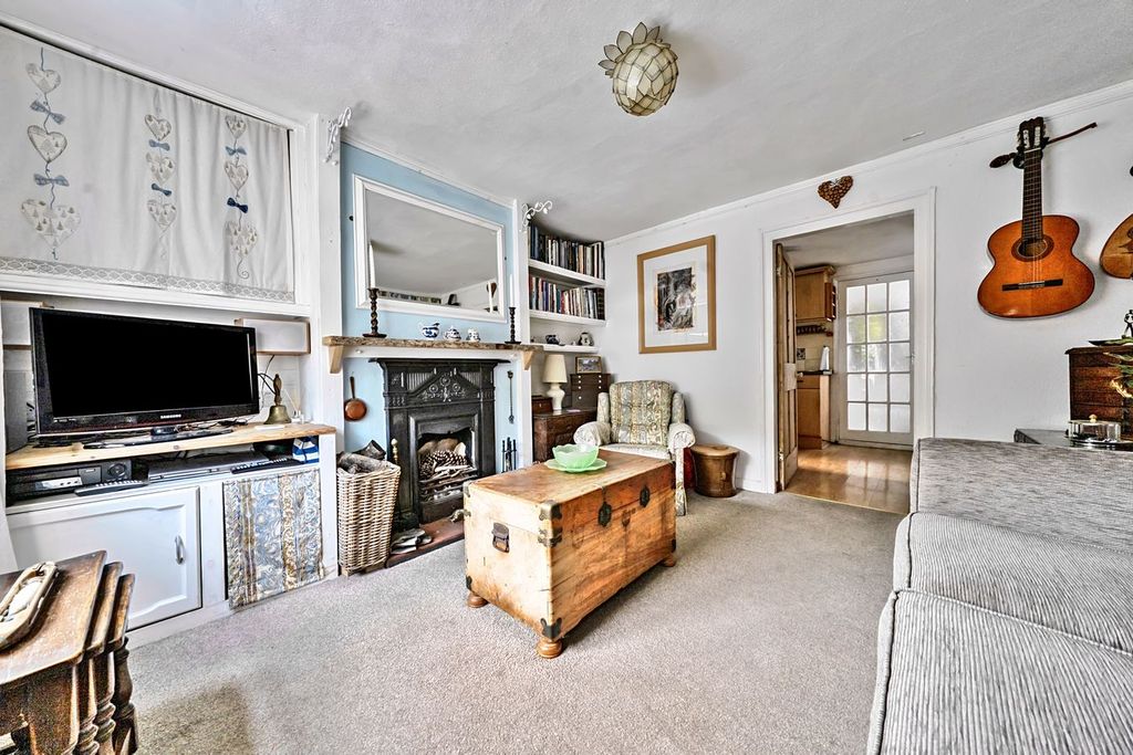 Property photo 3 of 19