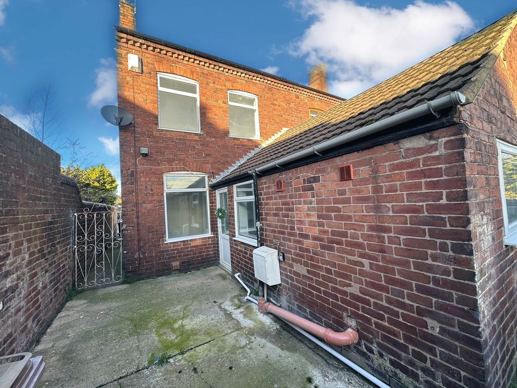 Property photo 2 of 12 Garden