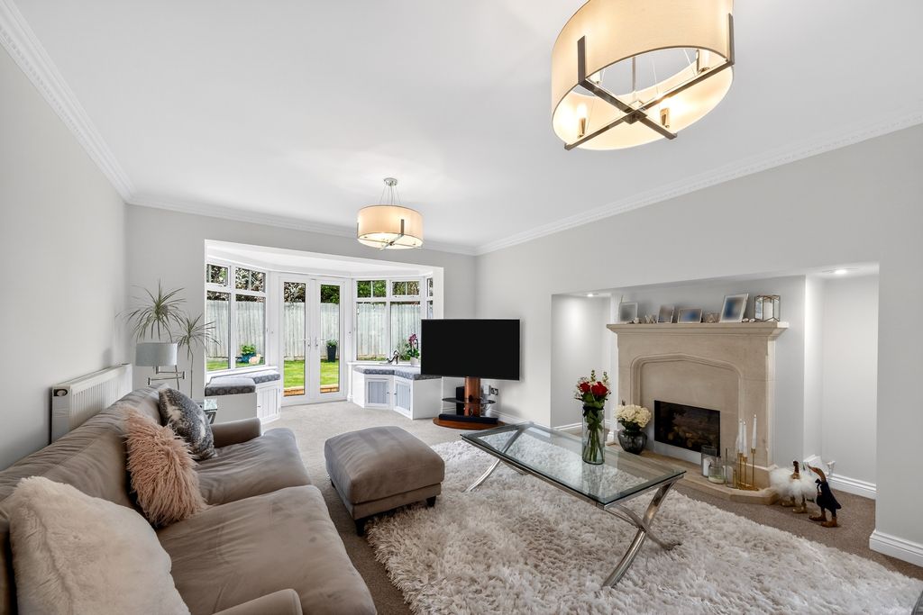 Property photo 2 of 26