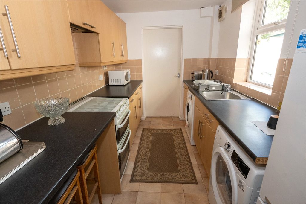 Property photo 3 of 13 Picture No. 10