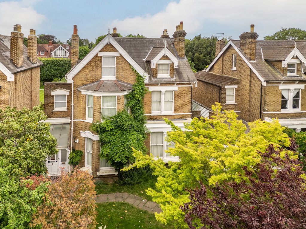 Property photo 1 of 12