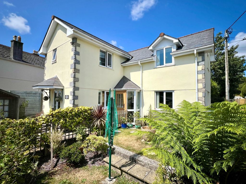Property photo 1 of 31