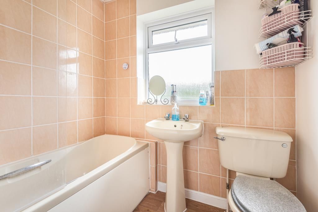 Property photo 2 of 12 Bathroom