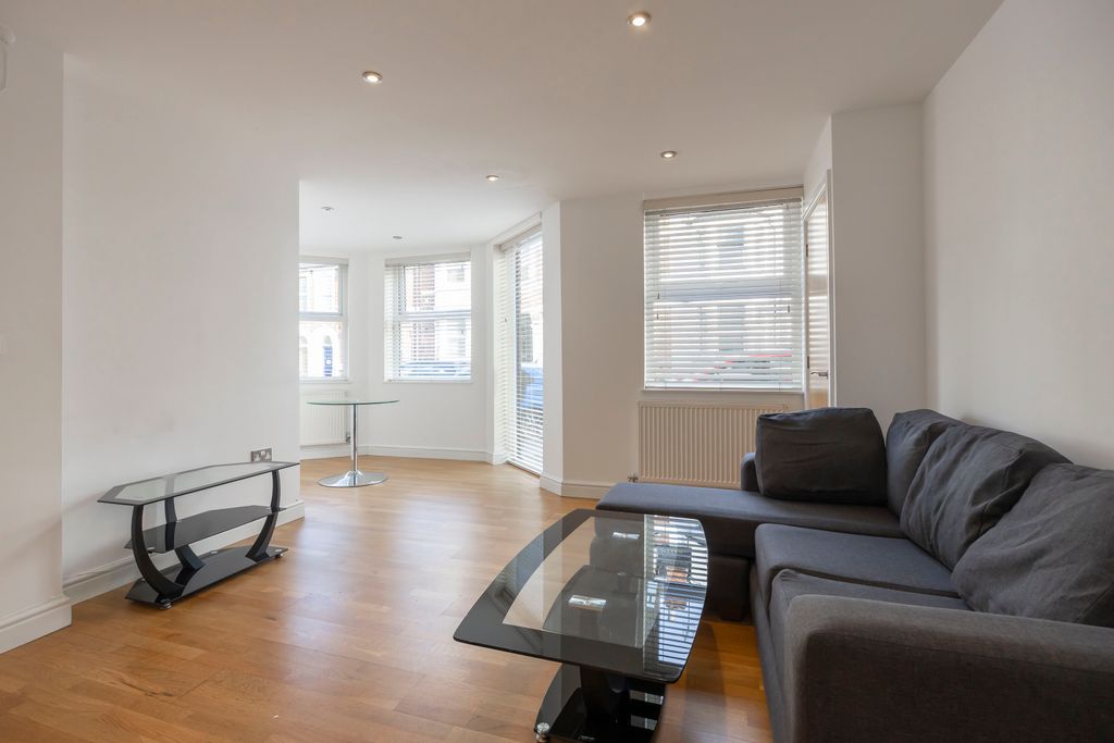 Property photo 3 of 8