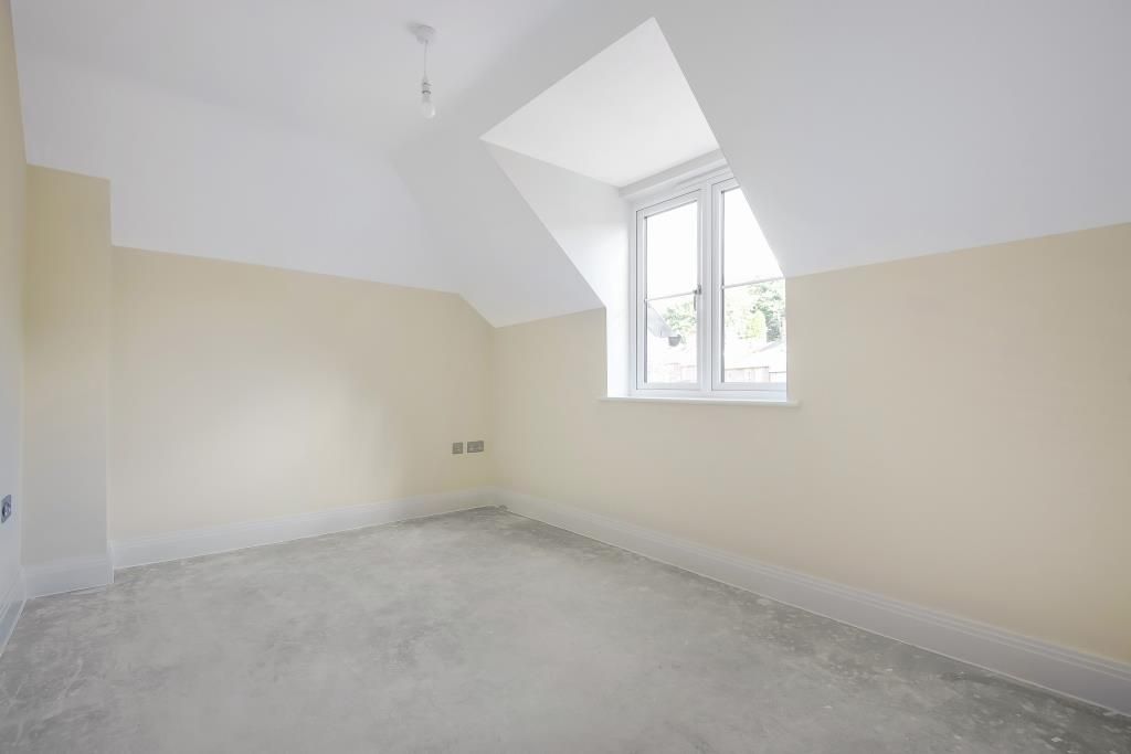 Property photo 2 of 10 Bedroom