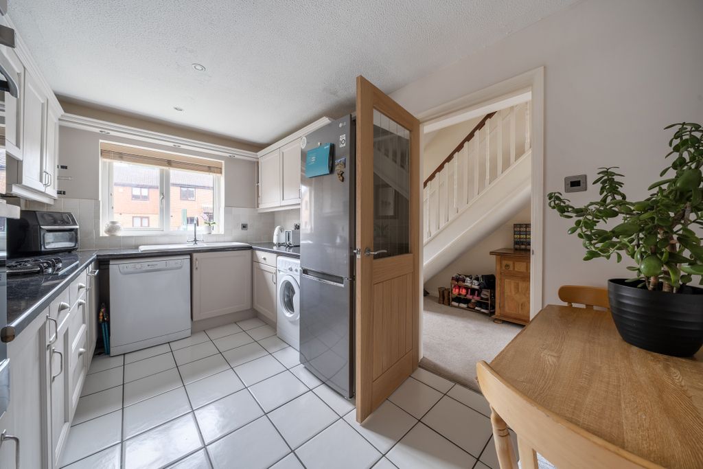 Property photo 2 of 17 1425882-10-69B92E7749232