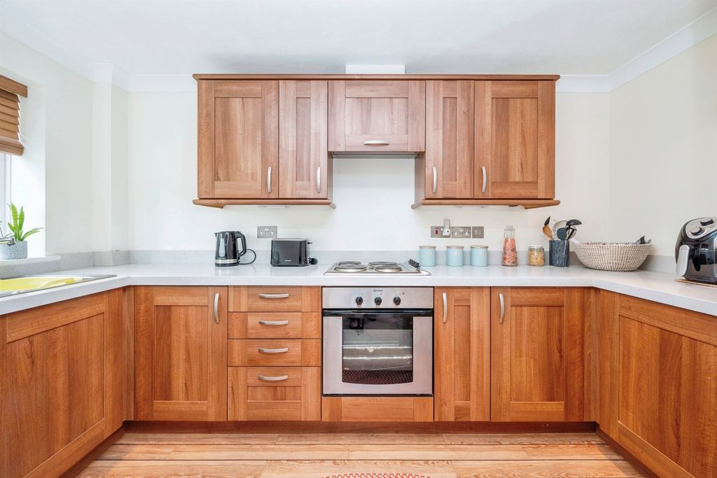 Property photo 3 of 17