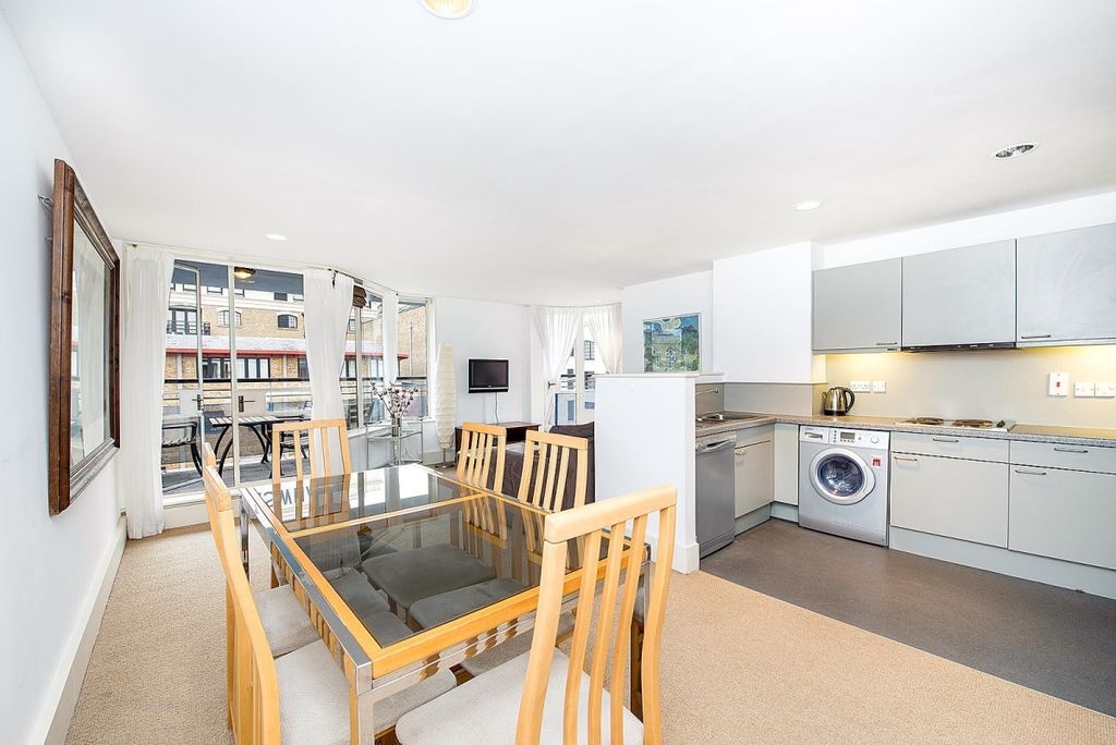 Property photo 1 of 9 Kitchen