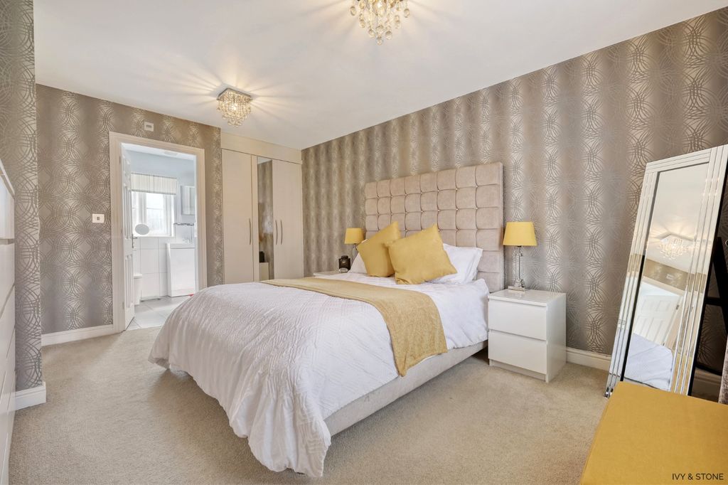 Property photo 2 of 36 4342551