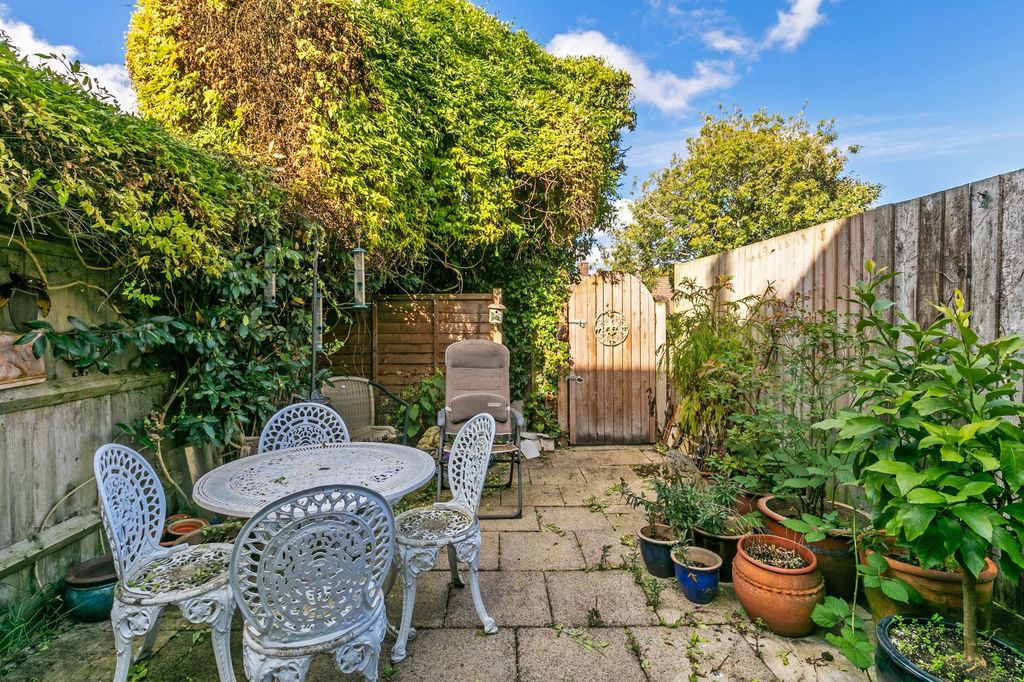 Property photo 3 of 12