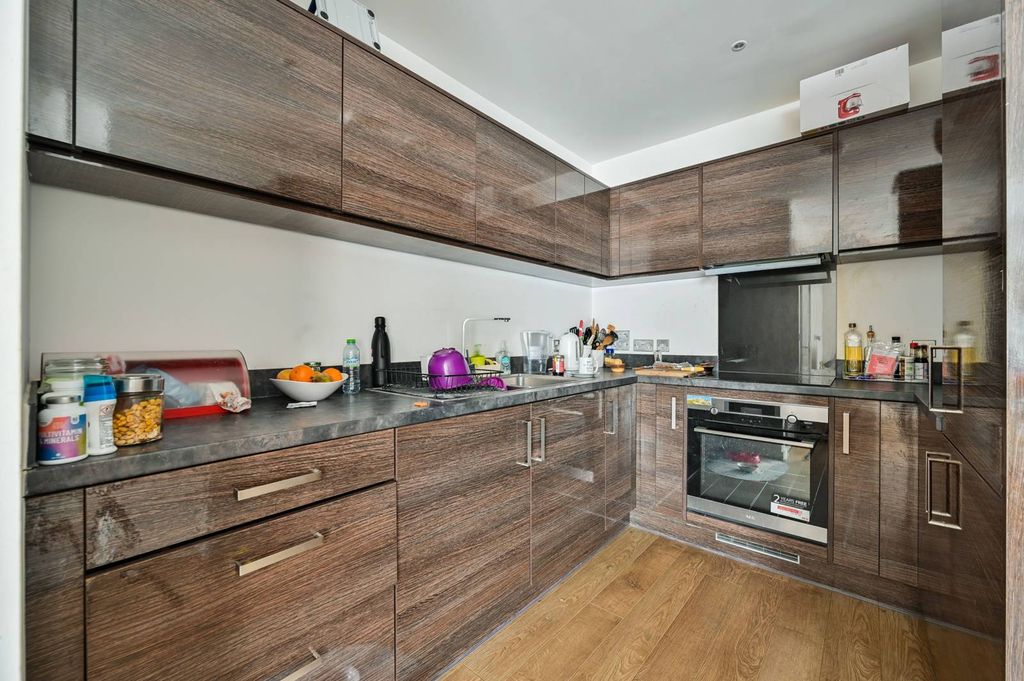 Property photo 1 of 9