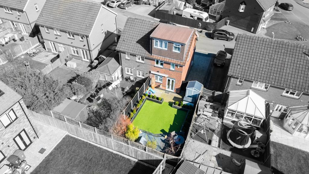 Property photo 2 of 25 5015942