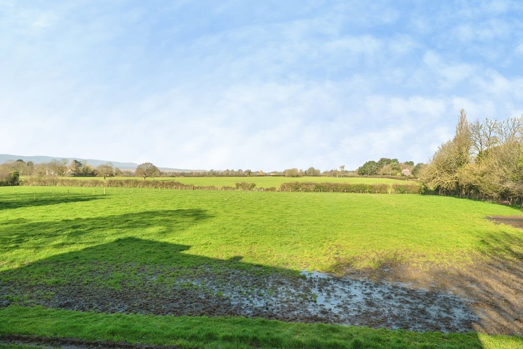 Property photo 2 of 33 Pbox-Img.Jpg