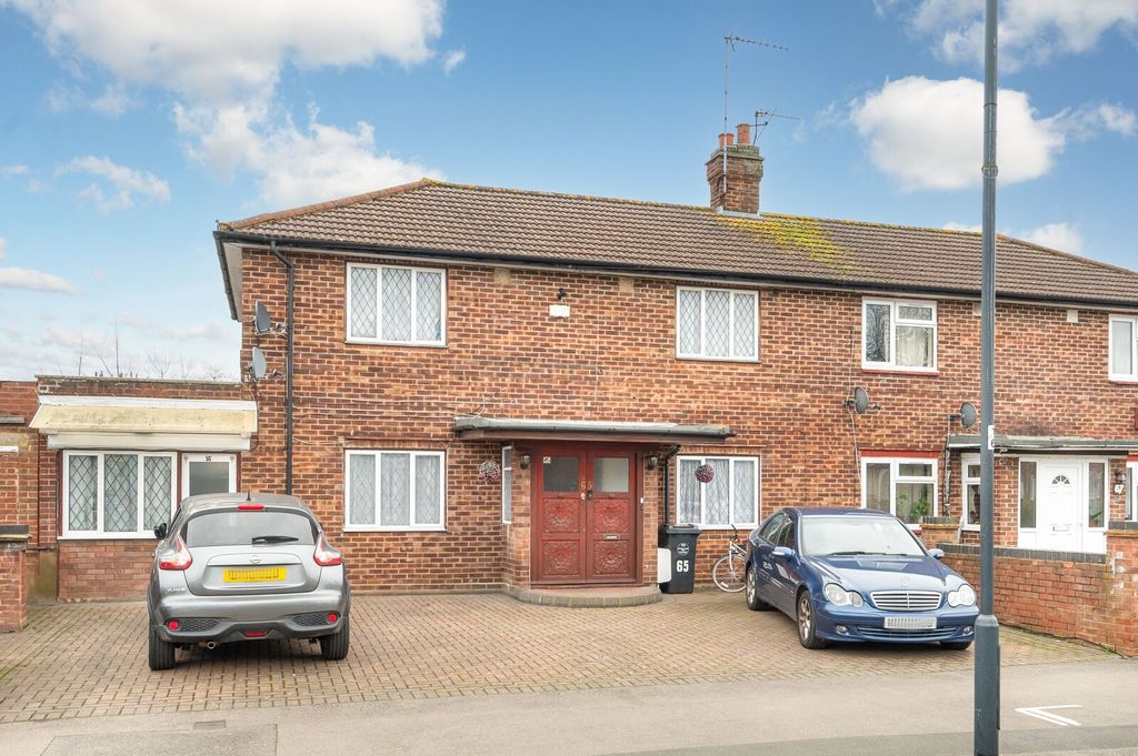 Property photo 2 of 18