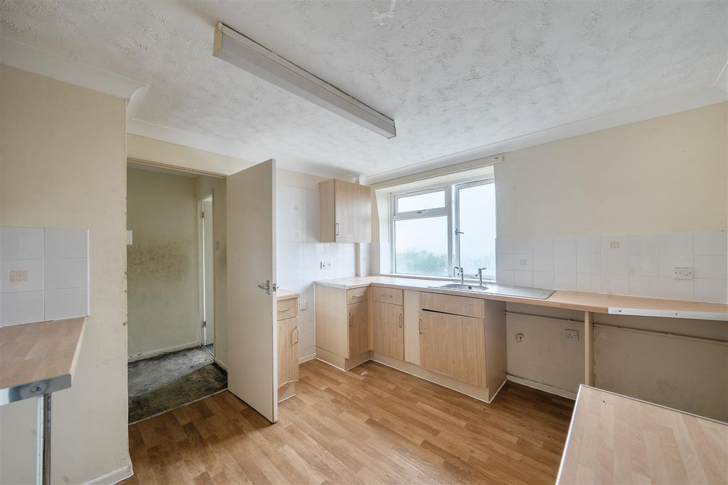 Property photo 2 of 19 1469479-7-6A1d907Daa9d2.Jpg