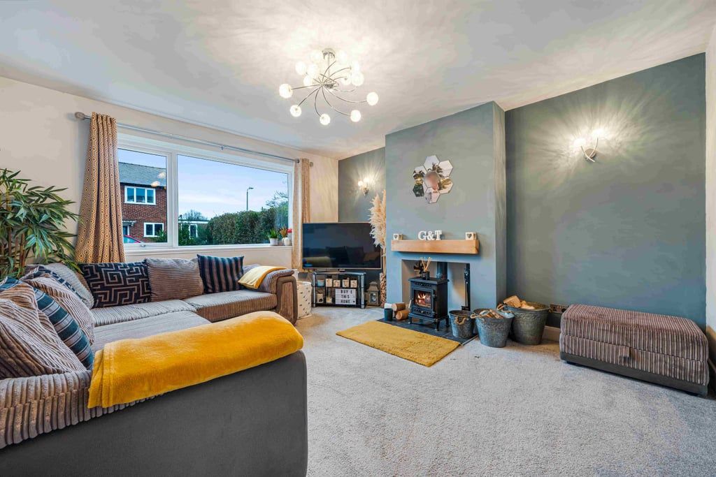 Property photo 3 of 25