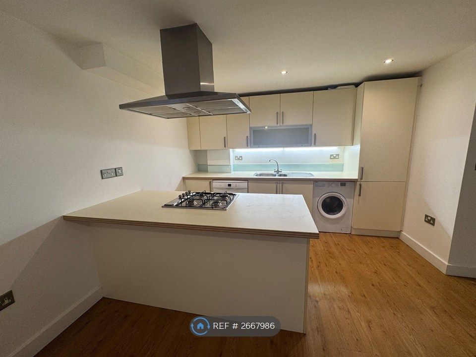 Property photo 3 of 24