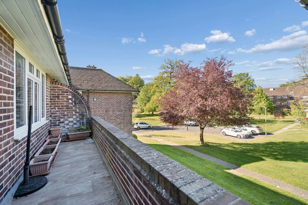 Property photo 2 of 11