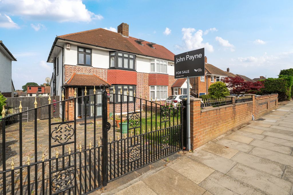 Property photo 1 of 20 1467051-2-6A18778...