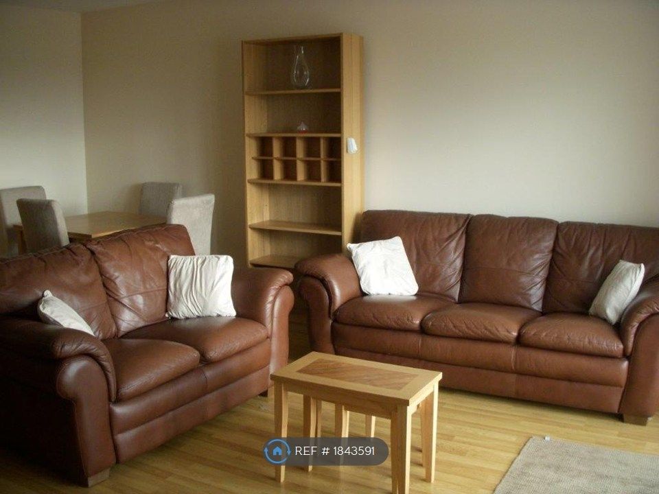 Property photo 2 of 7 Living Area