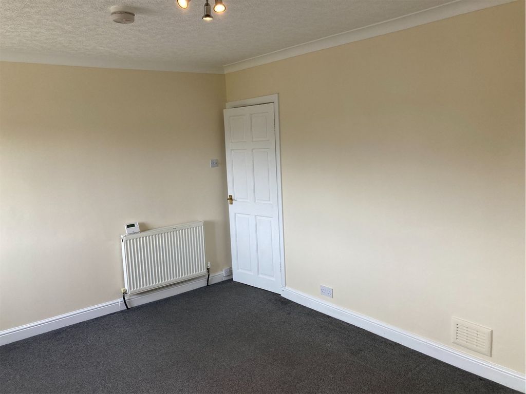 Property photo 2 of 8 Photo 2