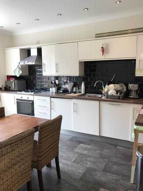 Property photo 2 of 8 Kitchen