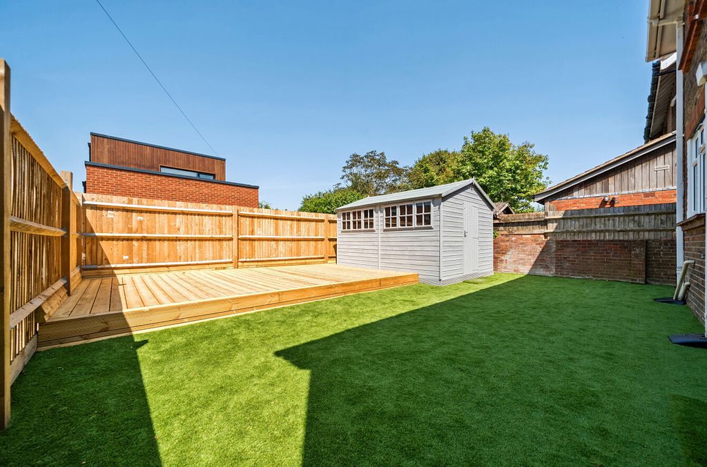 Property photo 2 of 14 1482207-24-6A396d...