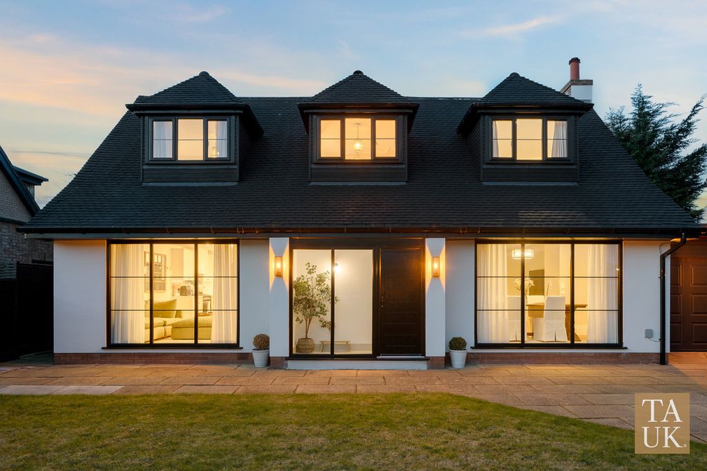 Property photo 1 of 31