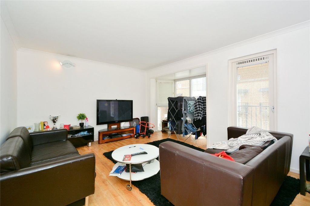 Property photo 2 of 9