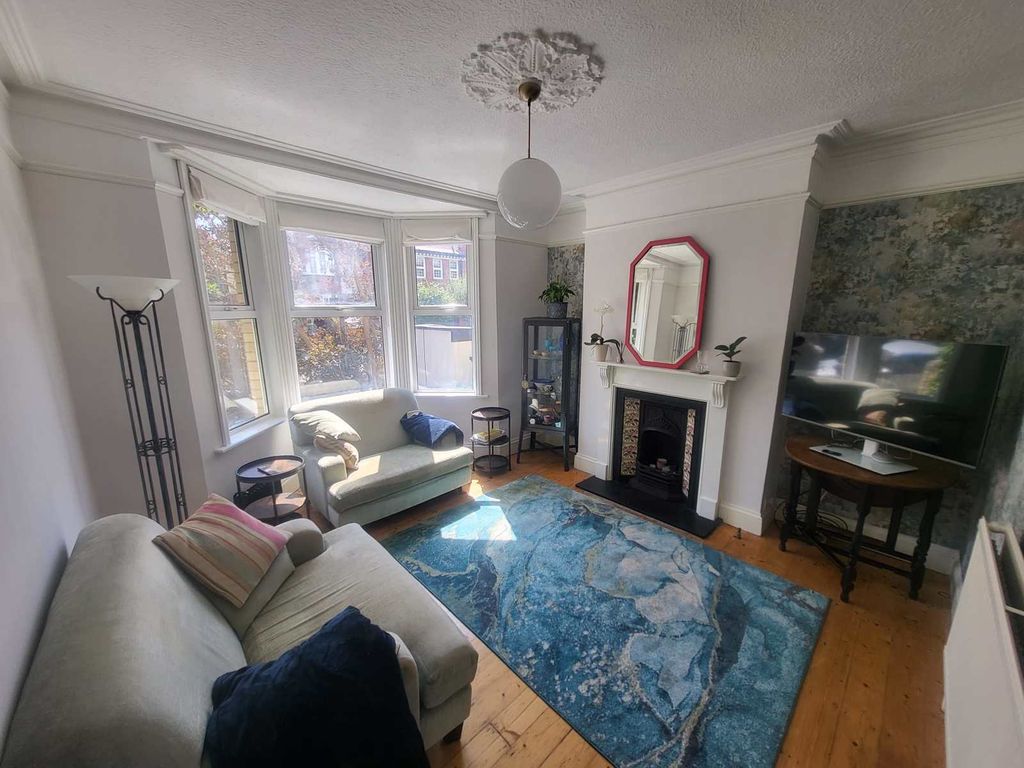 Property photo 3 of 16 Living Room