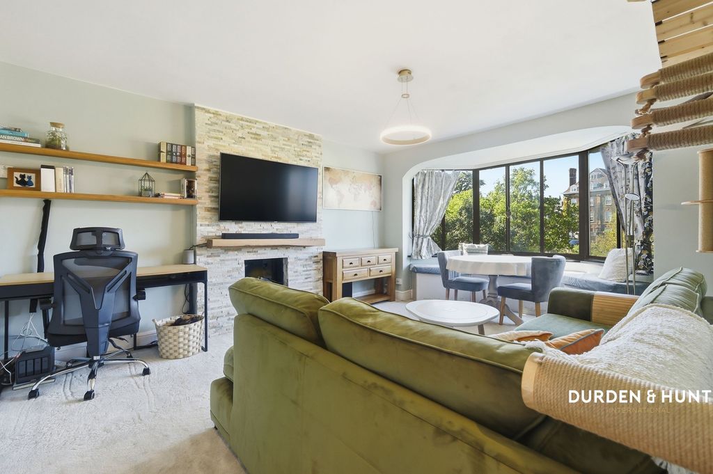 Property photo 3 of 22