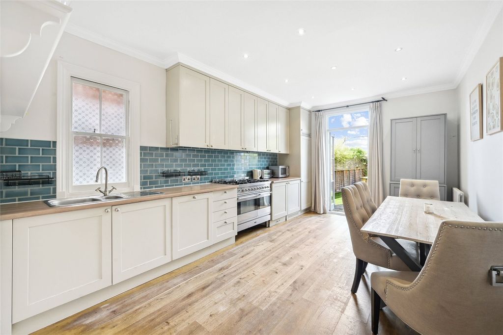 Property photo 2 of 16 Kitchen