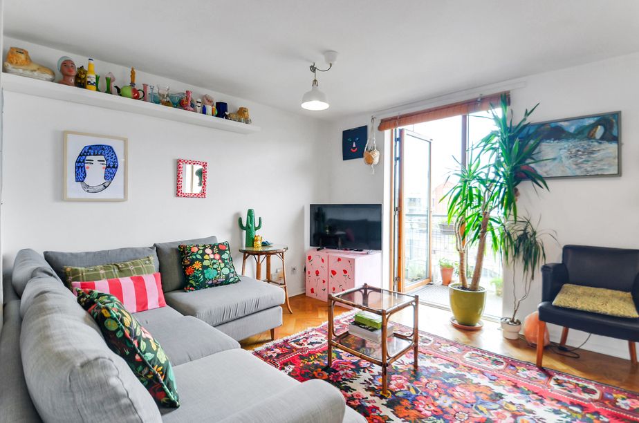 Property photo 1 of 23 Lounge Area (2).Jpg