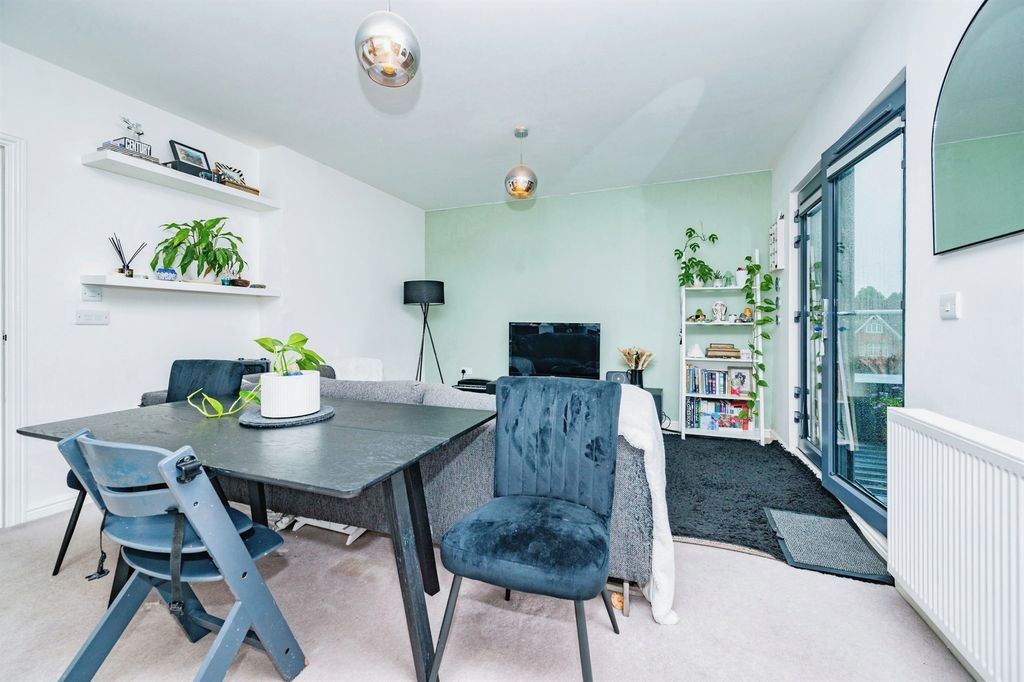 Property photo 3 of 15