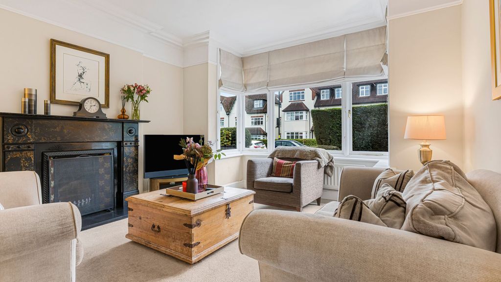 Property photo 2 of 29