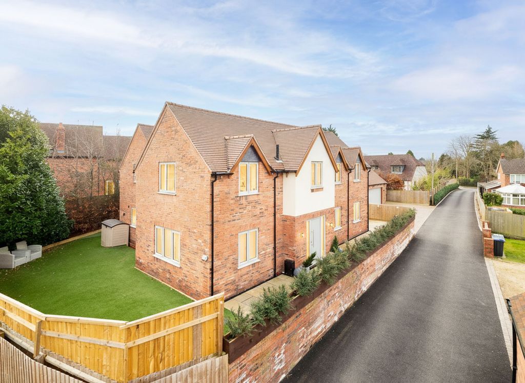 Property photo 1 of 21