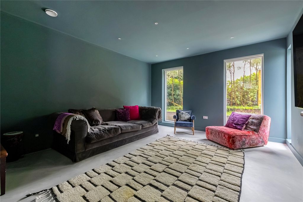 Additional image 10 of 6 bed detached house for saleHeath Road, Petersfield, Hampshire GU31