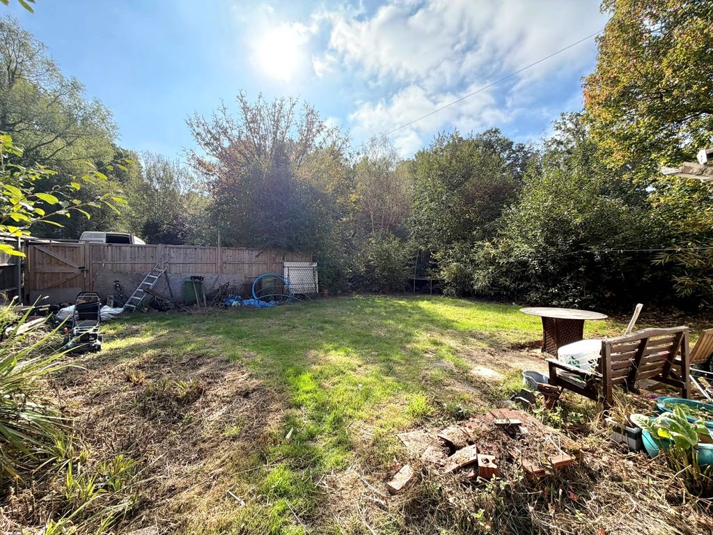 Property photo 3 of 27 Garden