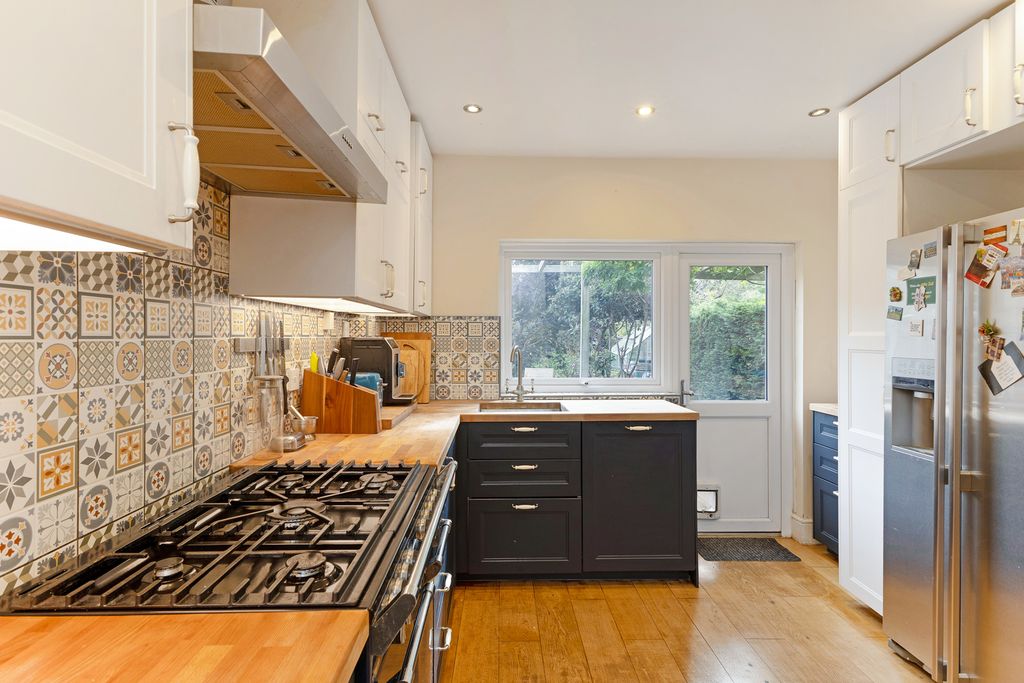 Property photo 3 of 23 Extended Kitchen