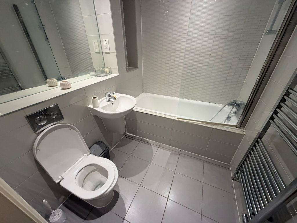 Property photo 1 of 6 2 Bed Flat To Rent Otter Way, Yiewsley Ub7 8Fa